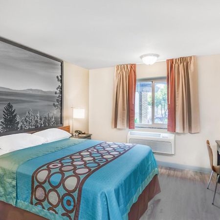 Super 8 By Wyndham Redding Hotel Eksteriør billede